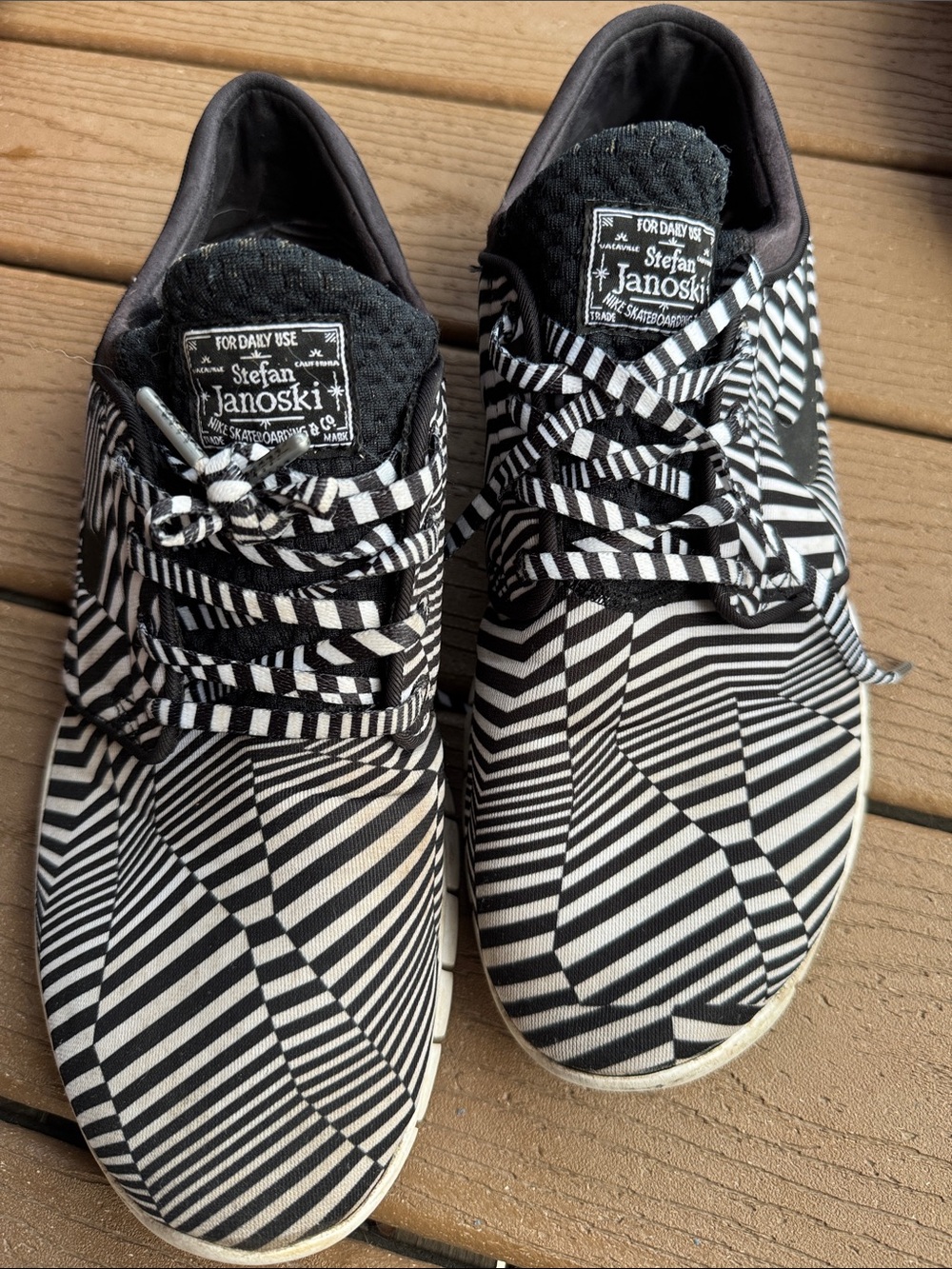 Nike Men’s Shoes Janoski Low-Profile Sneakers in Black and White Optical Stripe
